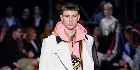 La moda uomo di Burberry tra sport e workwear per l'autunno 